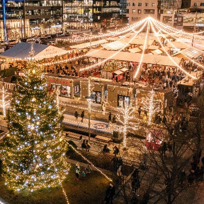 Boston_Seaport_by_WS_SNOWPORT_Photographer_Alexander_Pickering_400x400.jpeg