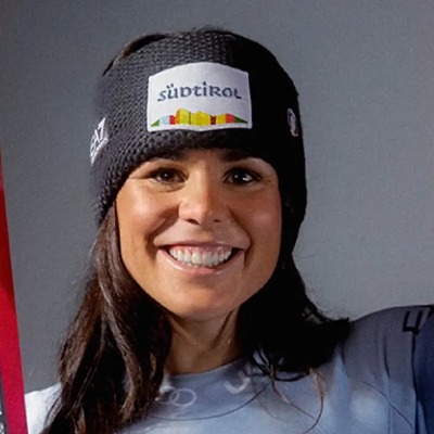 nicole 0Delago 400.jpg