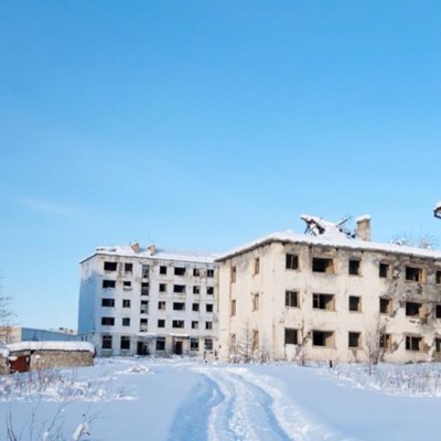 snowy house thumb.jpg