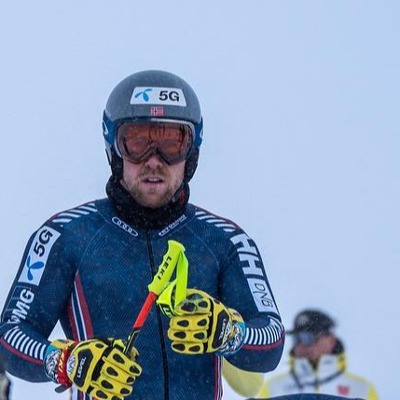 Sumber Wins Kitzbuehel