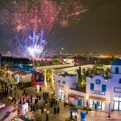 LEITNER Gondola Lift Menghubungkan Dua Area Dalam “Boulevard” Di Taman Hiburan Spektakuler Riyadh Dengan Kereta Gantung